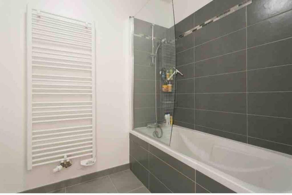 Ferienwohnung Cozy & Quiet Getaway Just 300M From Paris With Free Private Parking Gentilly Exterior foto